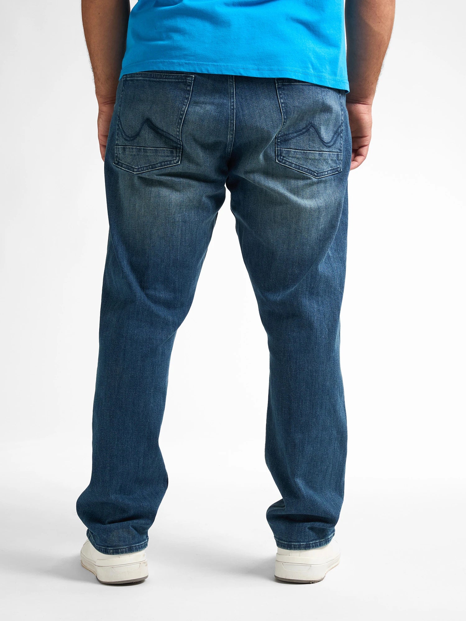 RUSSEL-P-5850