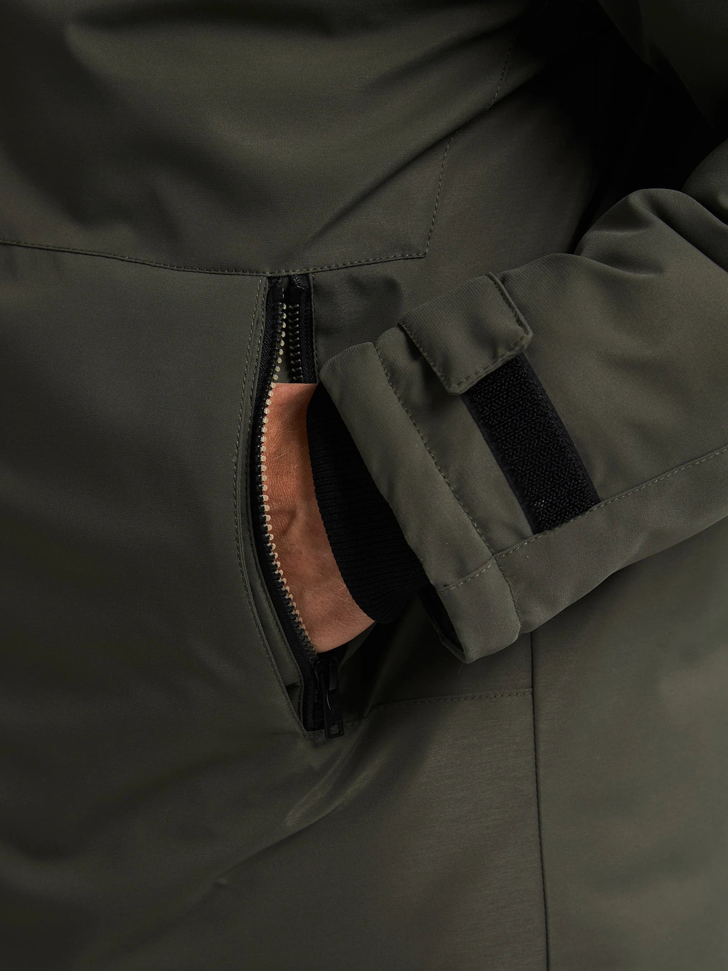 M-3050-JAC104-9066