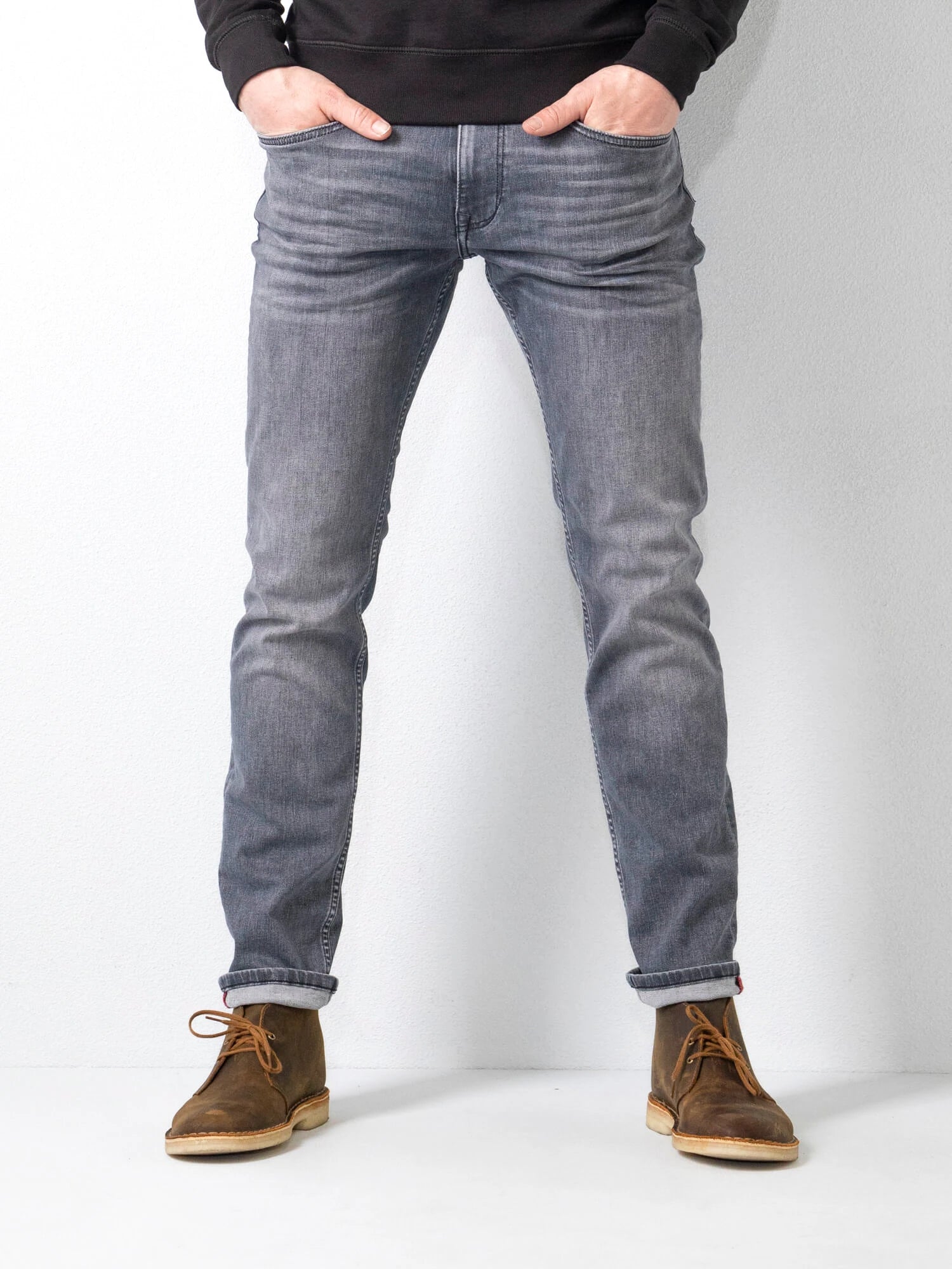 RUSSEL-9700