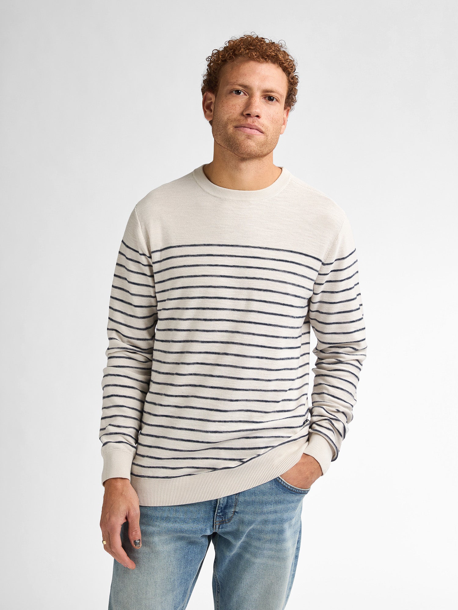 Descubre el Jersey Rayado Palm de Petrol Industries: comodidad y