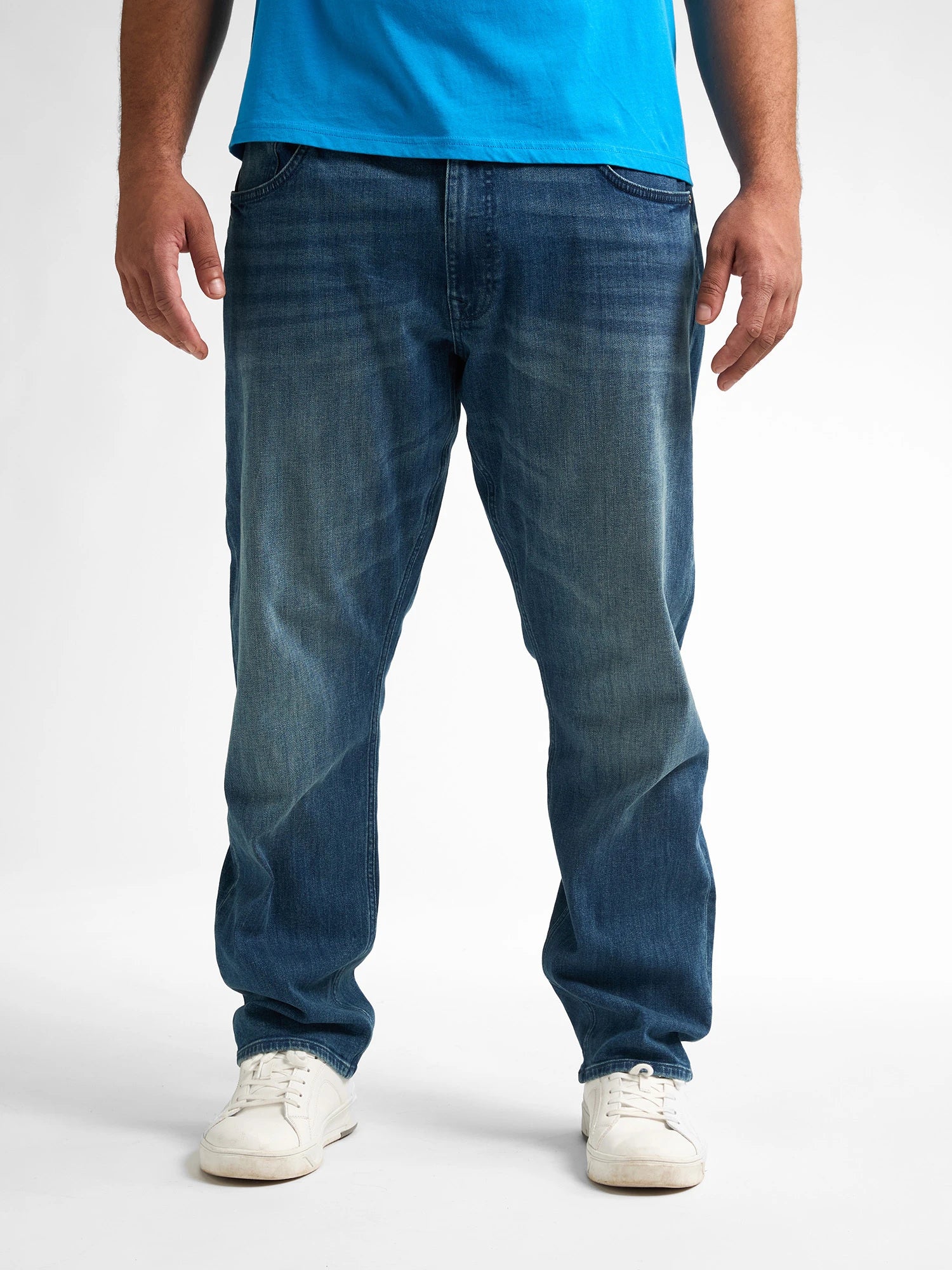 RUSSEL-P-5850
