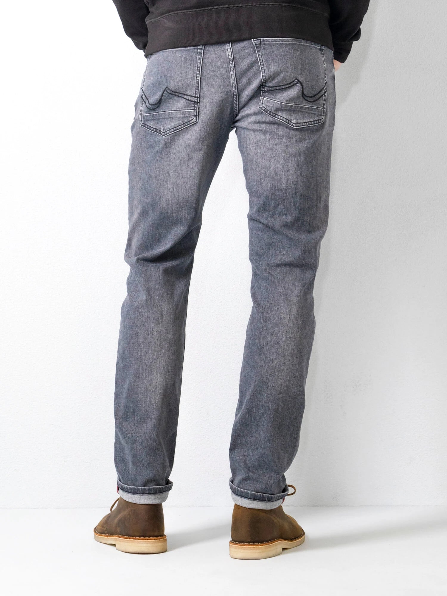 RUSSEL-9700