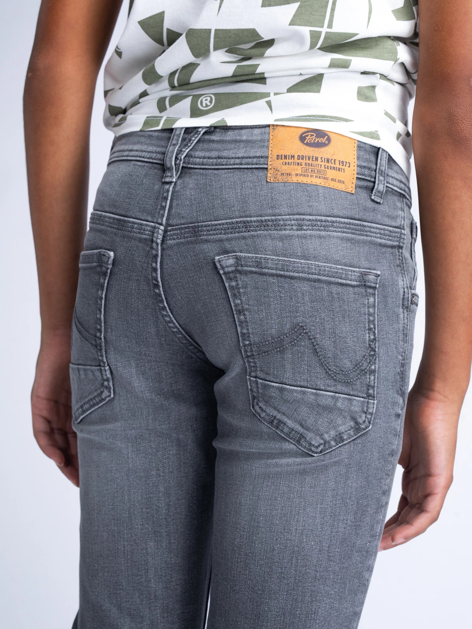 RUSSEL-BOYS-9700