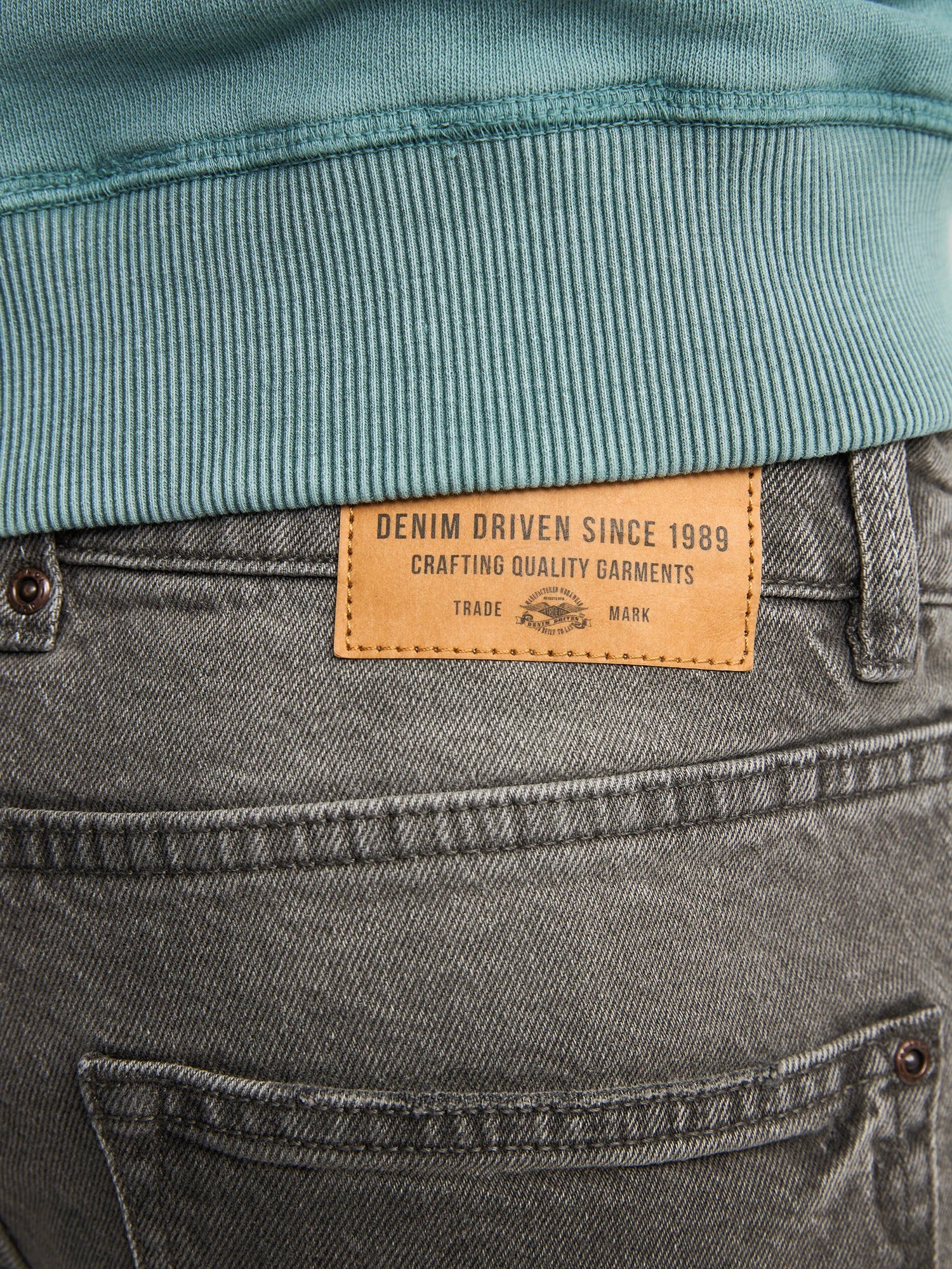 B-1060-DNM006-9712