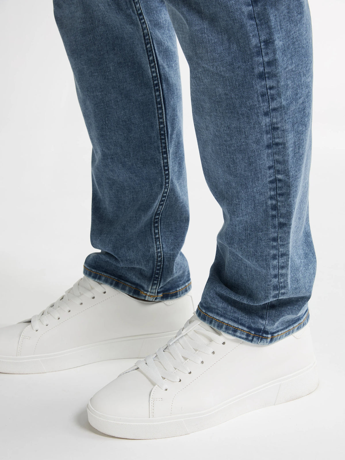 RUSSEL-5701