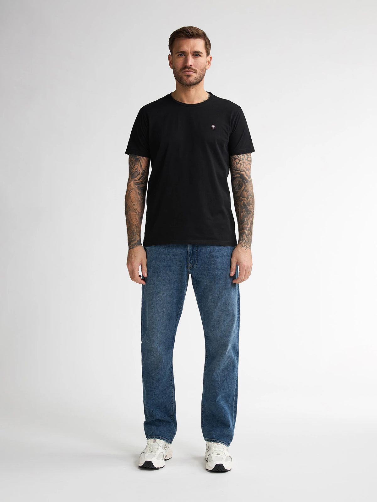 LEWIS-5750