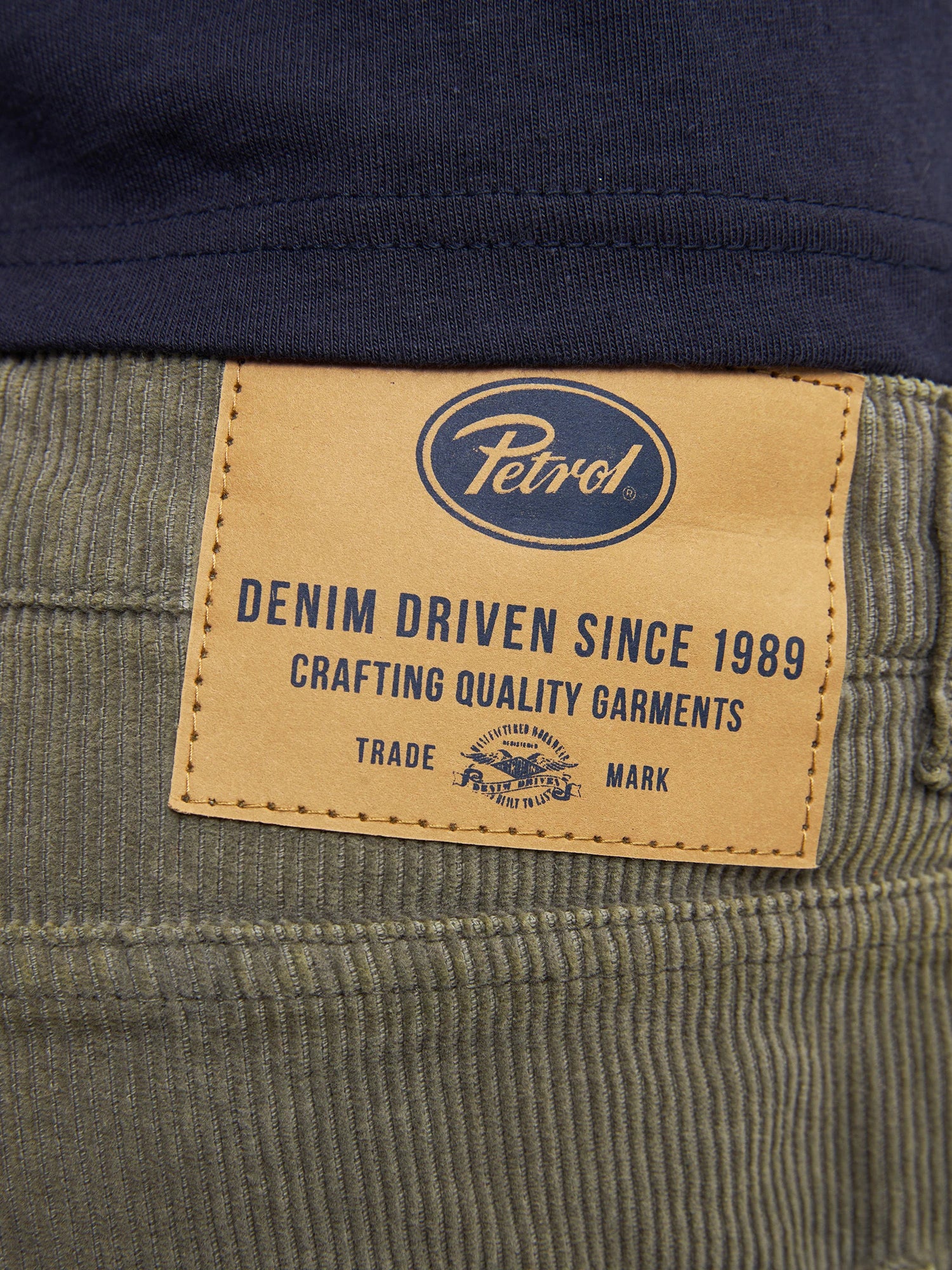 B-3050-DNM028-6174