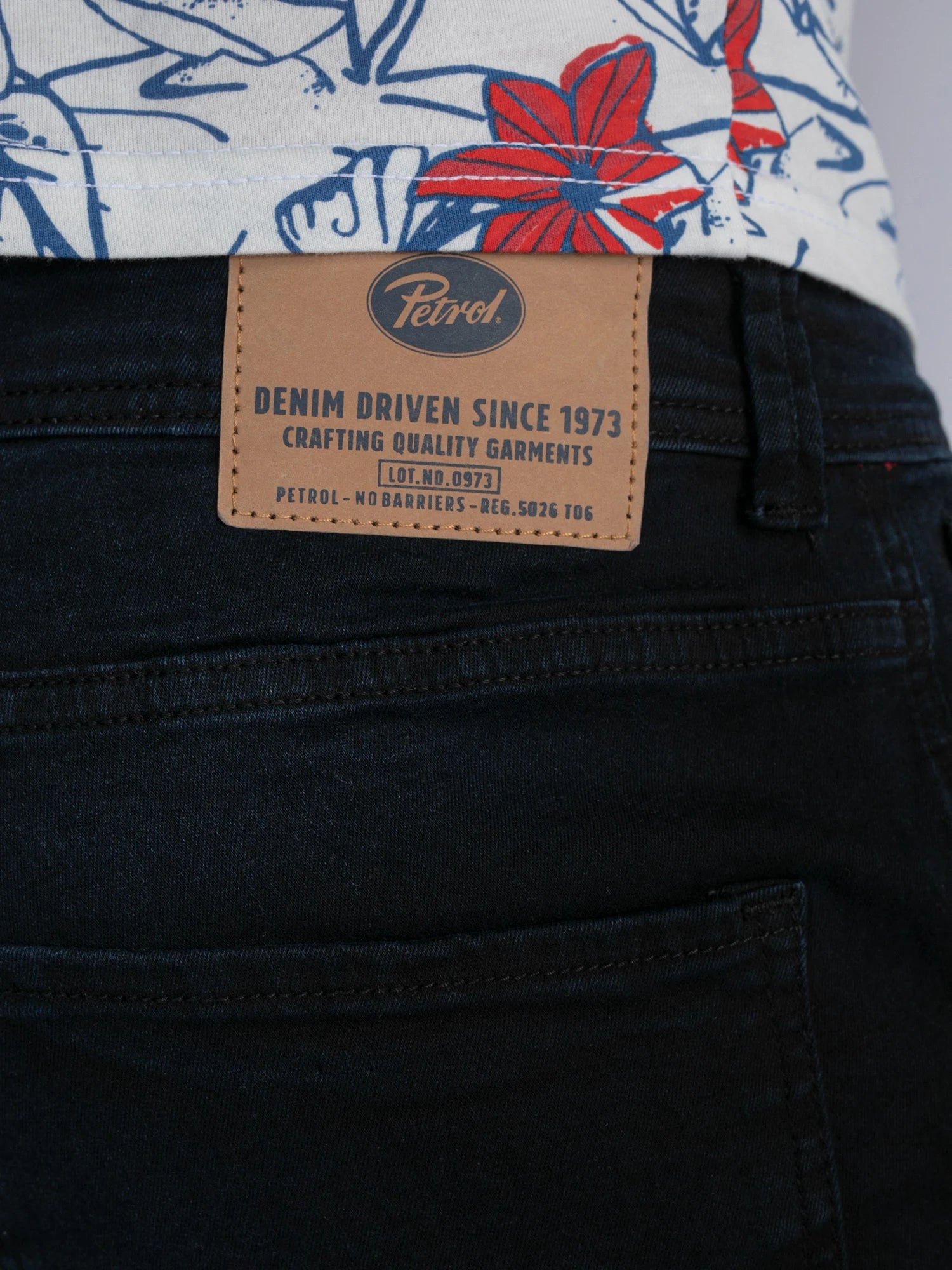 M-1030-SHO002-5812