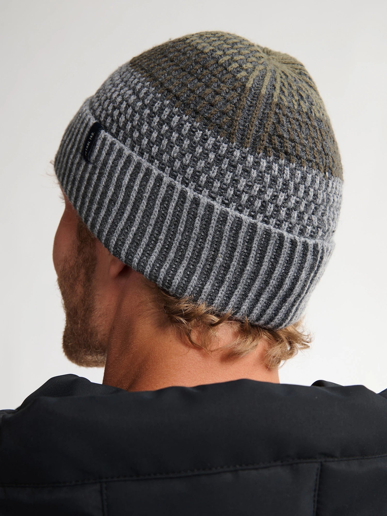 M-3050-CAP823-9111