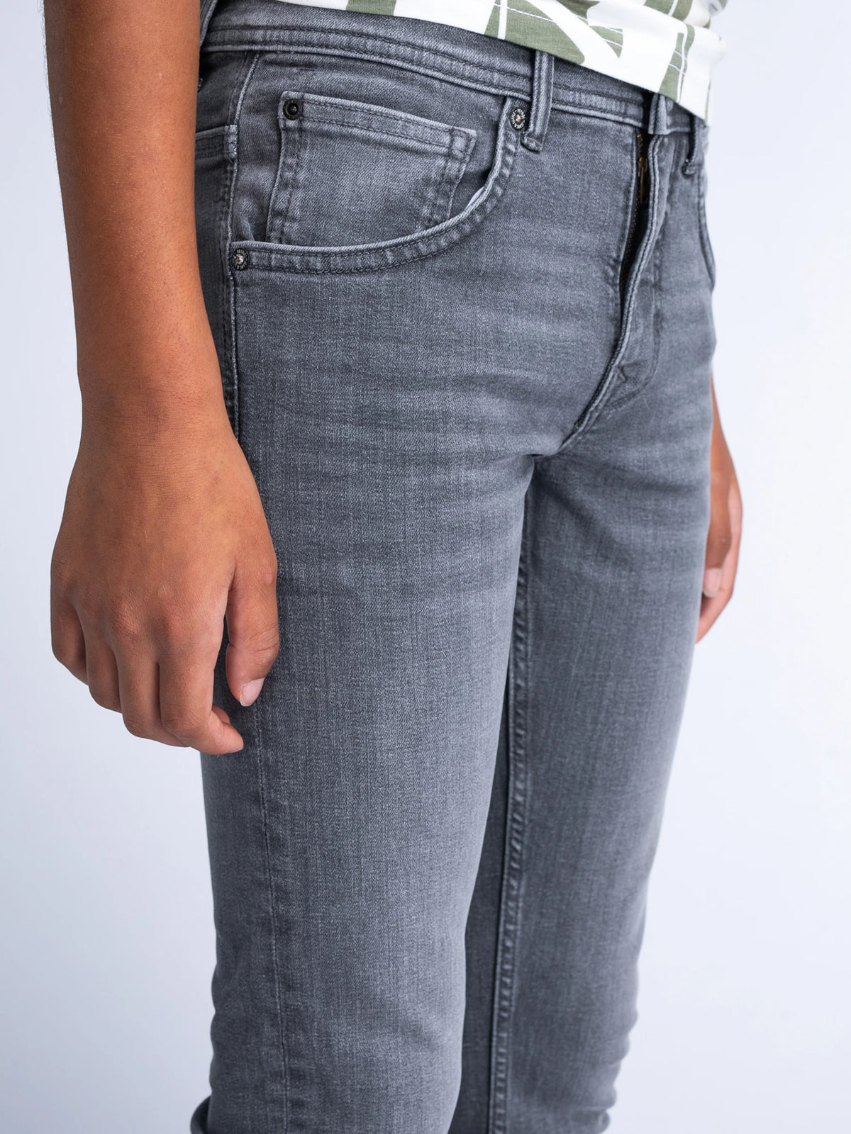 RUSSEL-BOYS-9700