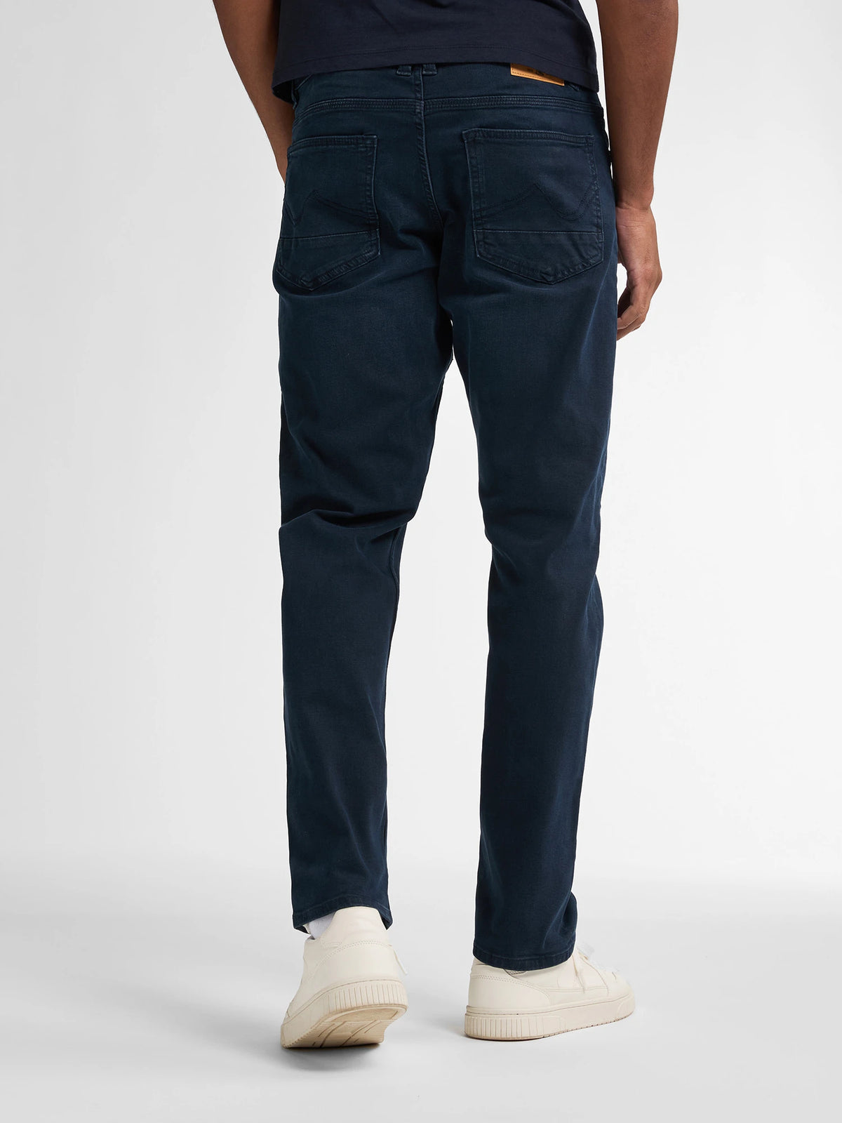 RUSSEL-5803