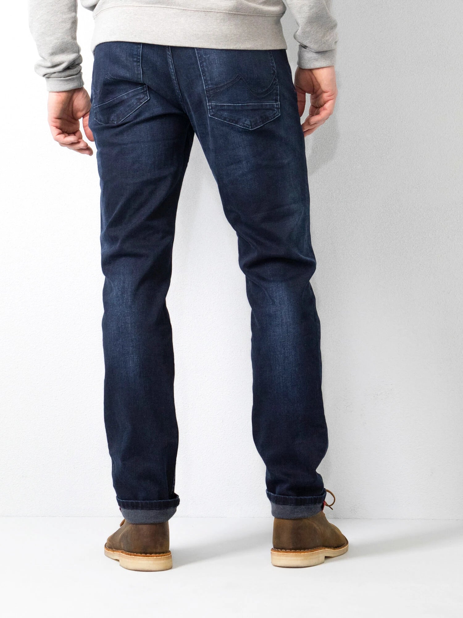RUSSEL-5803
