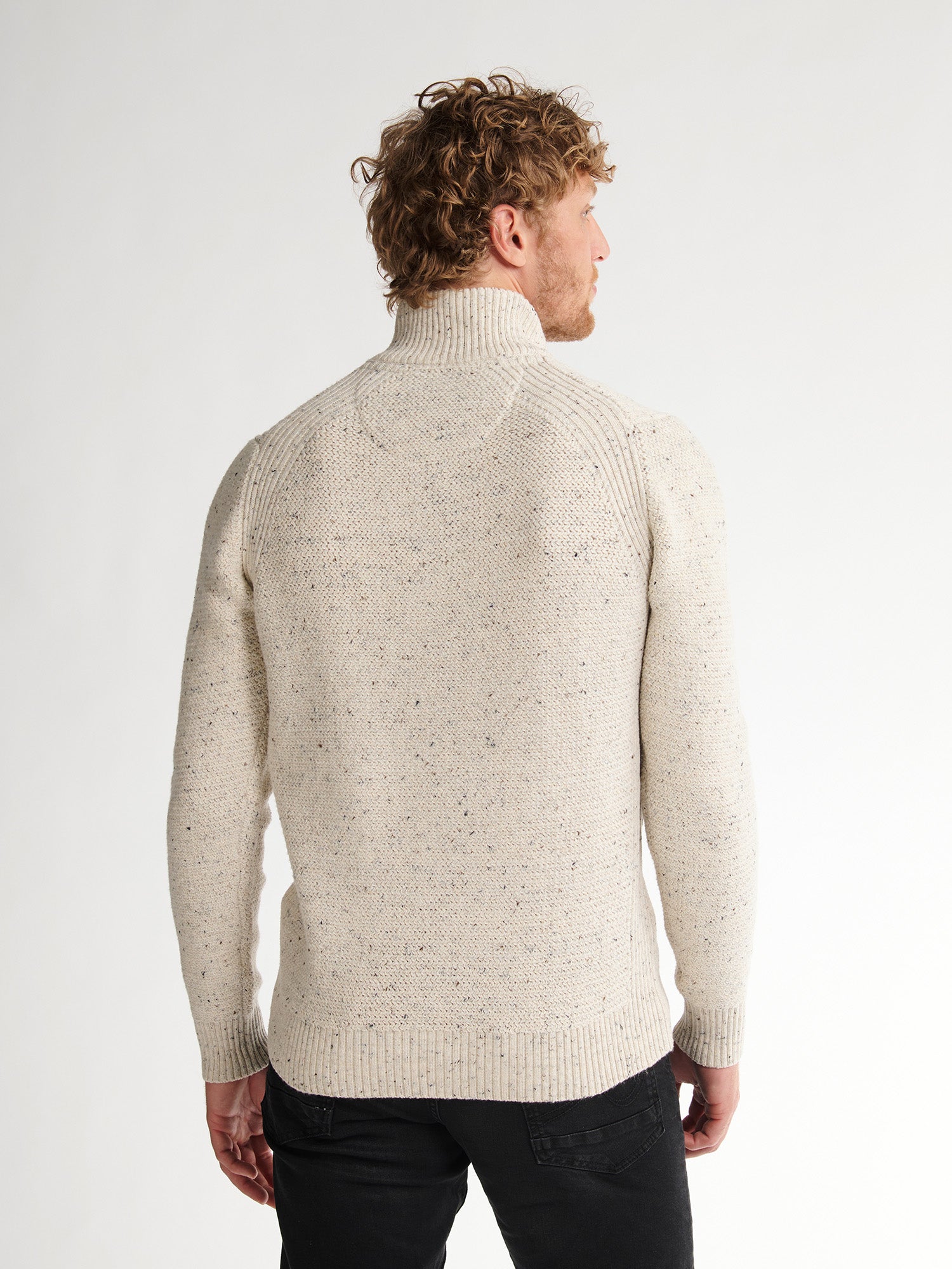 Antique White Melee