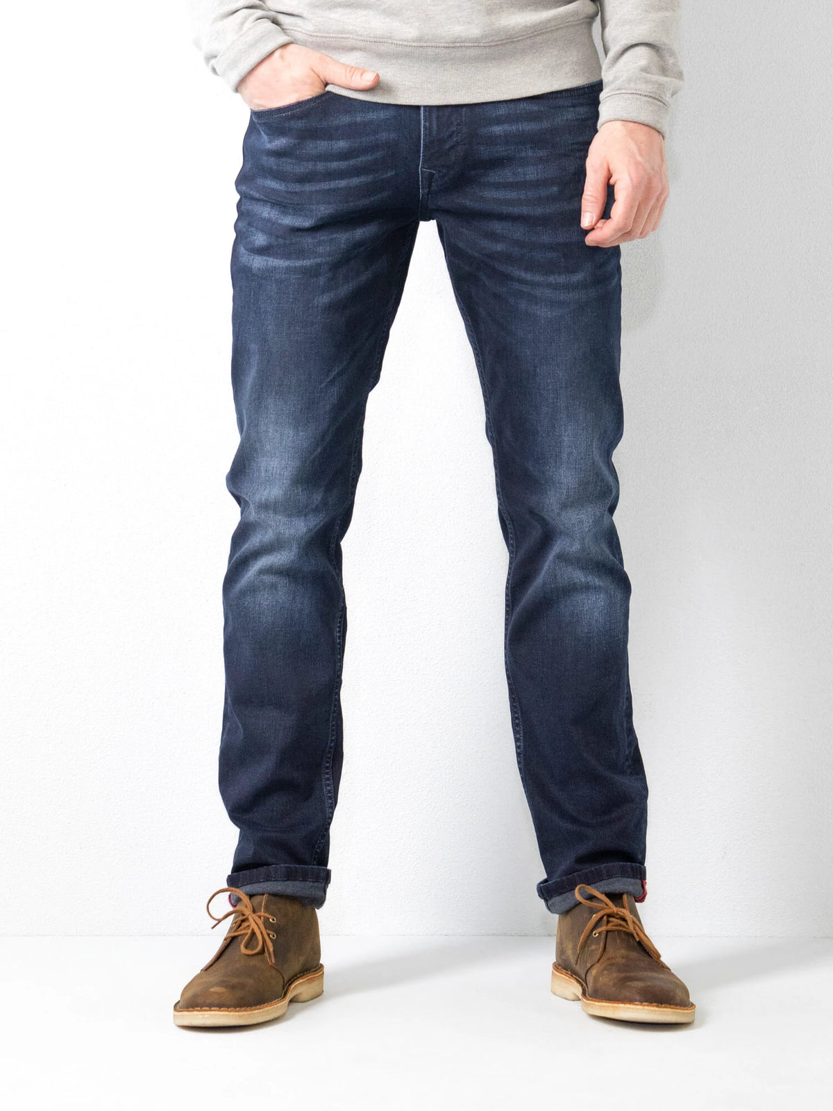RUSSEL-5803