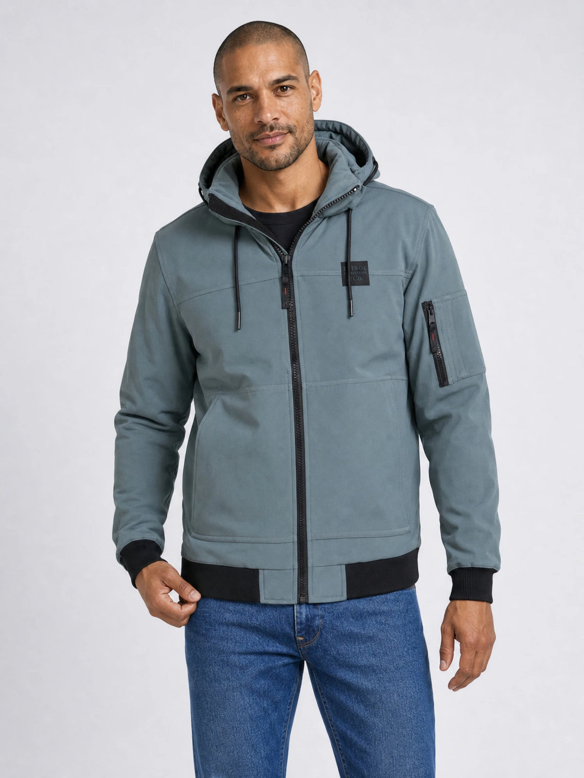 Cazadora bomber con capucha ironvalley