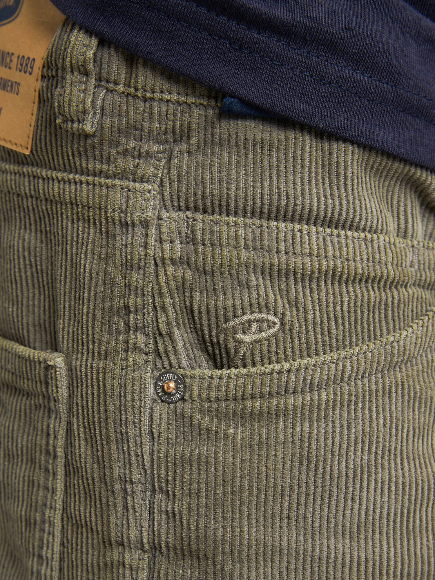 B-3050-DNM028-6174