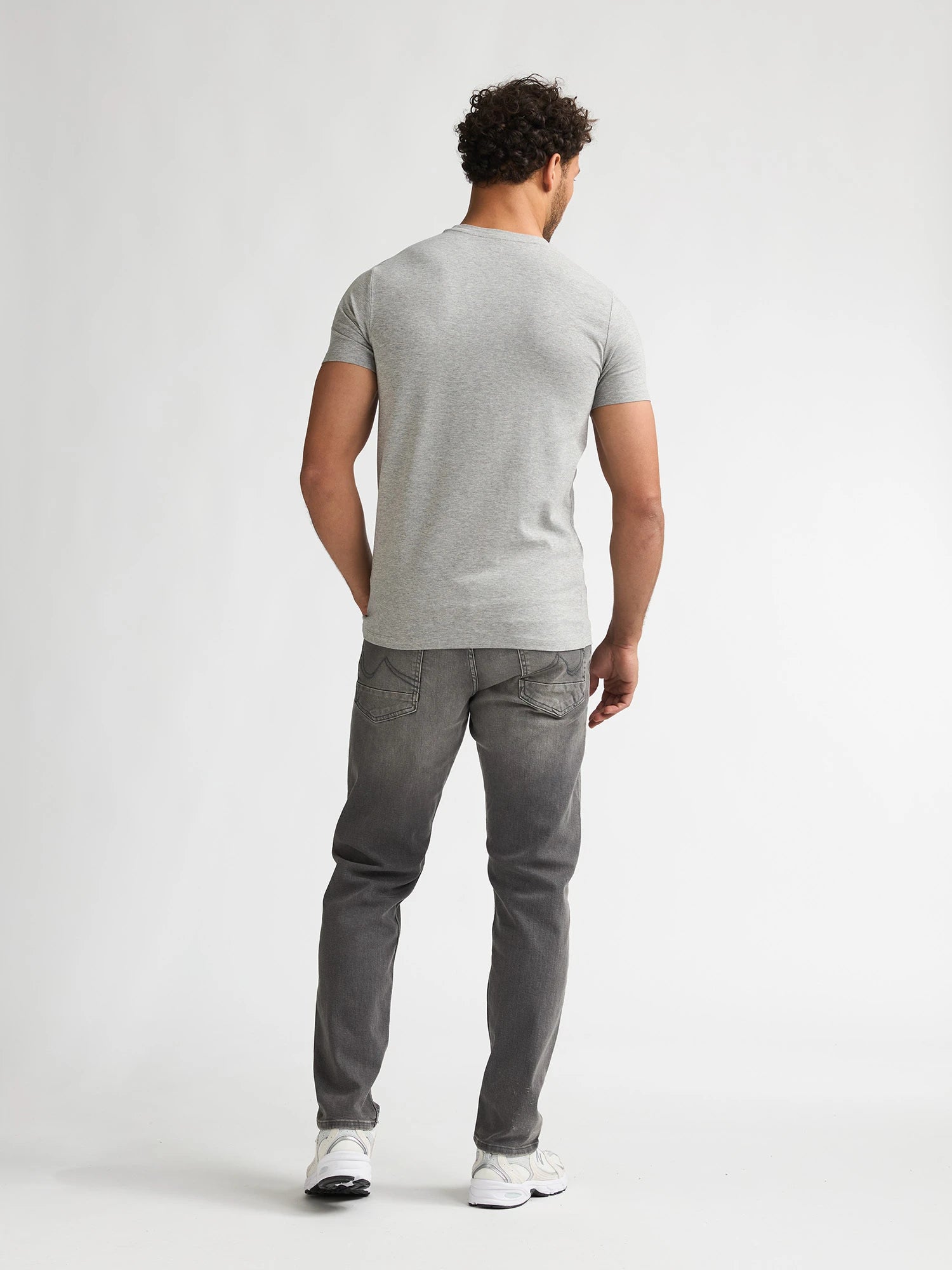 BLAKE-R-9038