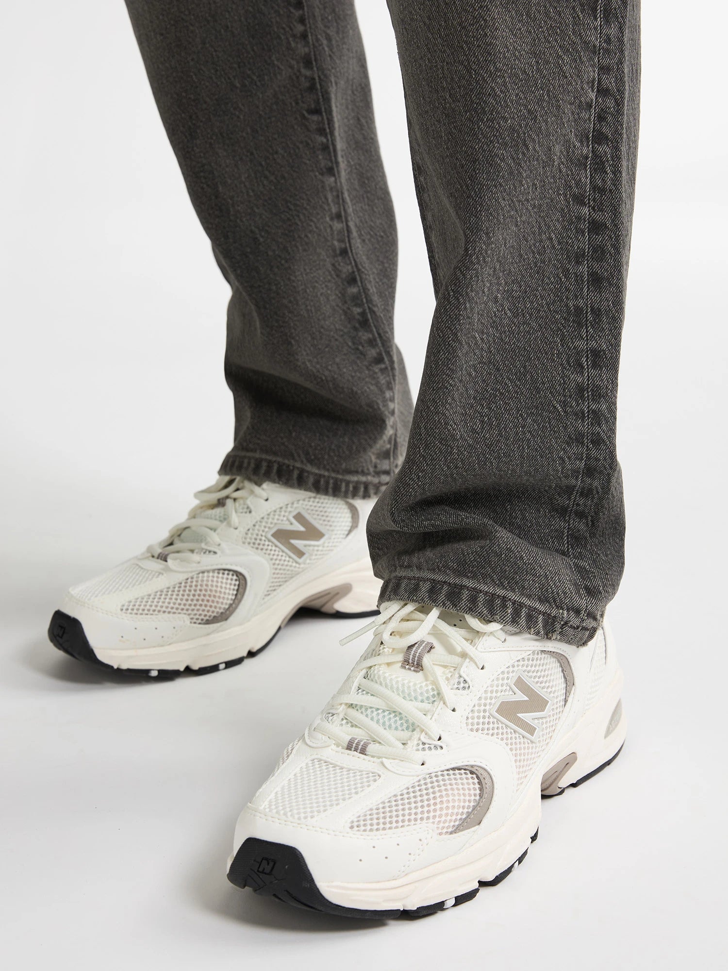 LEWIS-9705