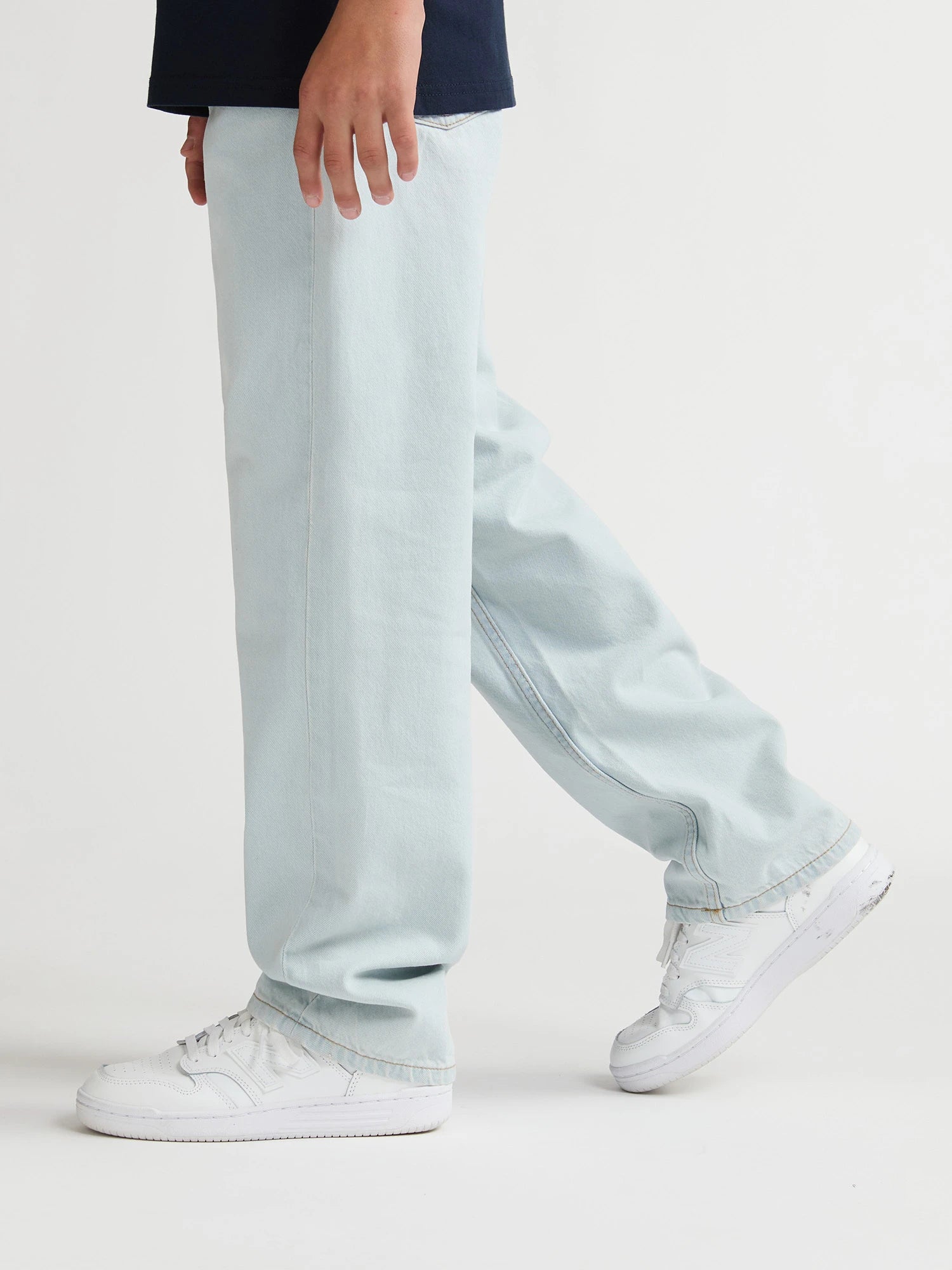 B-1060-DNM006-5700